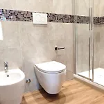 Triestecenter & - Colori Di 3*