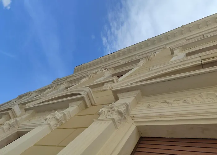 Triestecenter & - Colori Di Pensionat